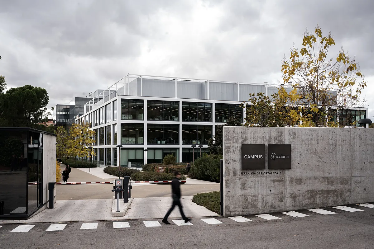 El Supremo prohíbe salir de España al tercer exdirectivo de Acciona investigado por el 'caso Koldo'