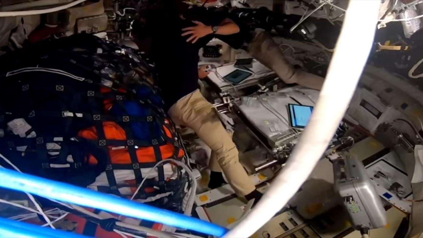 Artemis II hace Historia al volar sobre el lado oculto de la Luna llevando al hombre más lejos que nunca en el espacio