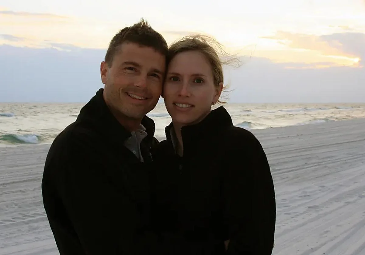 Los astronautas bautizan un cráter lunar con el nombre de Carroll, la mujer fallecida de su comandante