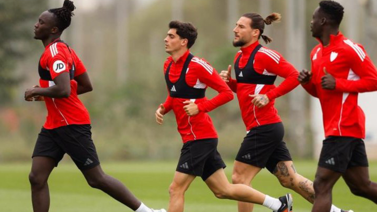 El Sevilla prepara con Vargas y sin Sow el partido frente al Atlético