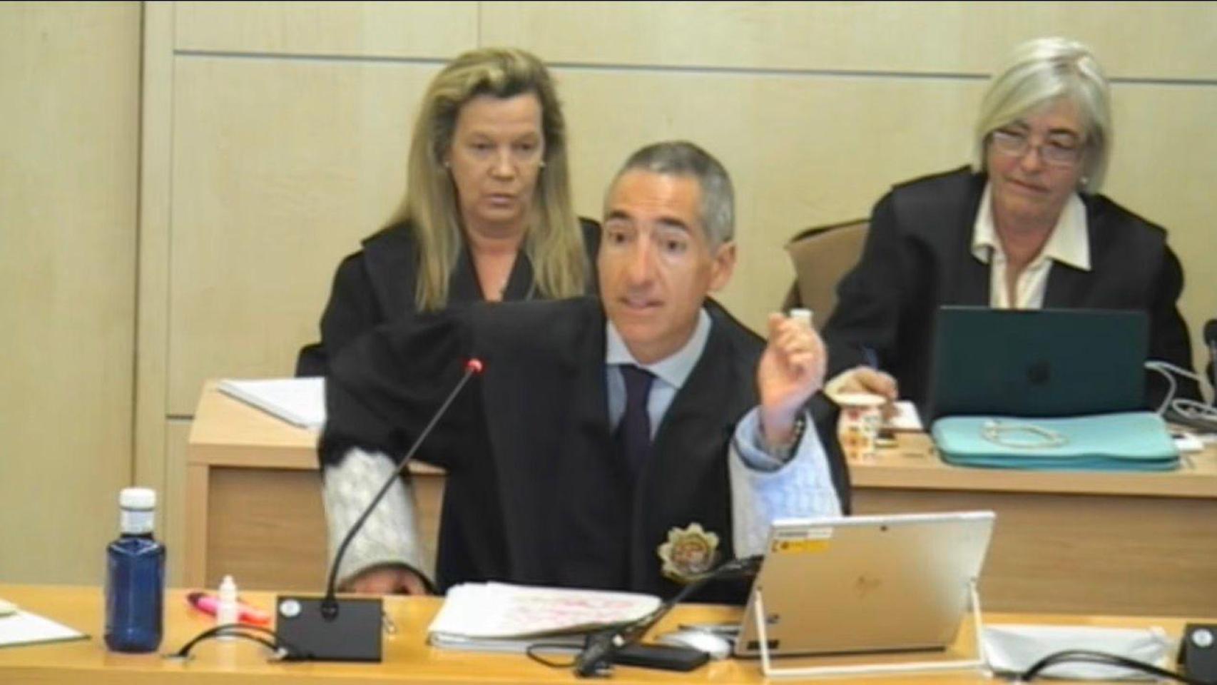 El fiscal y Bárcenas se oponen a la petición del PSOE de suspender el juicio de 'Kitchen' e investigar de nuevo a Cospedal