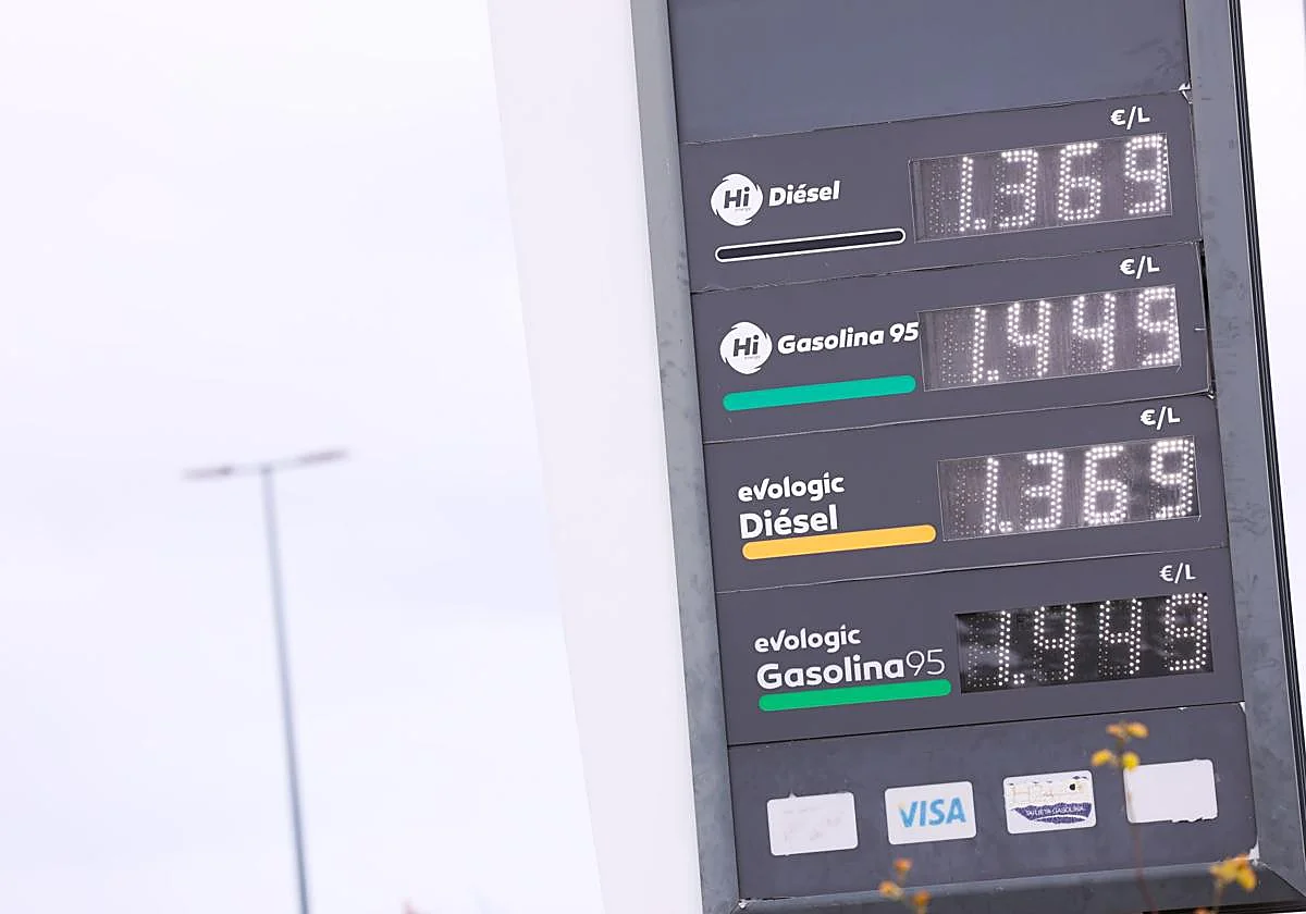 La guerra en el surtidor se recrudece: Moeve y Naturgy contratacan a Repsol y amplían sus descuentos