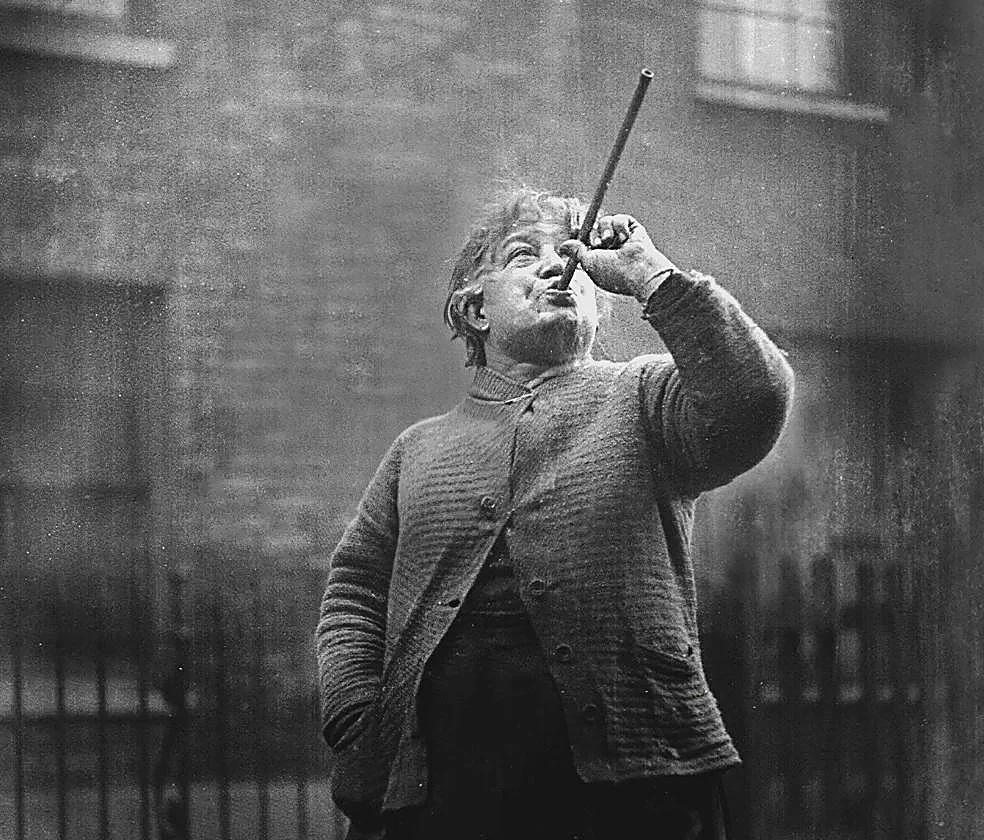 ¿Cómo se despertaba la gente antes de los despertadores?