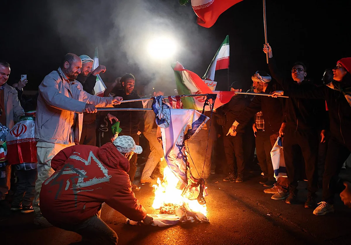 Sigue en directo la última hora de la guerra de Oriente Medio: La tregua hace que el precio del petróleo caiga hasta los 94 dólares, un 13,3%