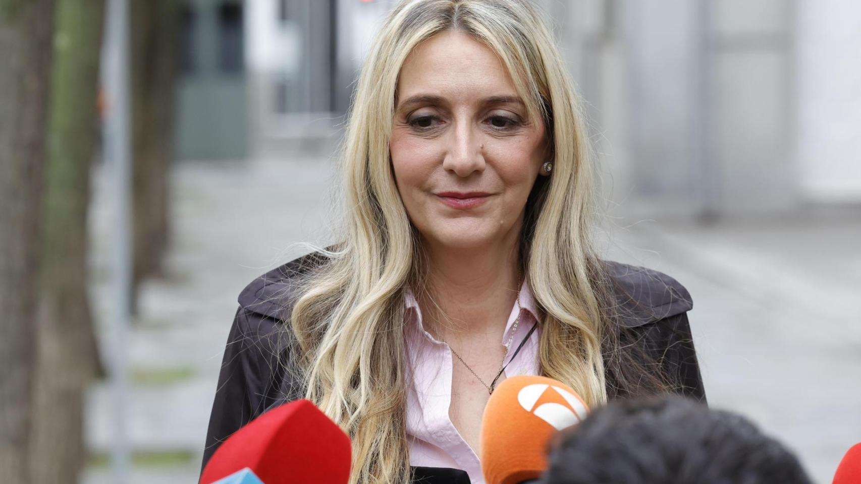 Juicio contra Ábalos, Koldo y Aldama, en directo | Claudia Montes a su llegada al Supremo: "Tengo miedo de que Koldo me intimide"