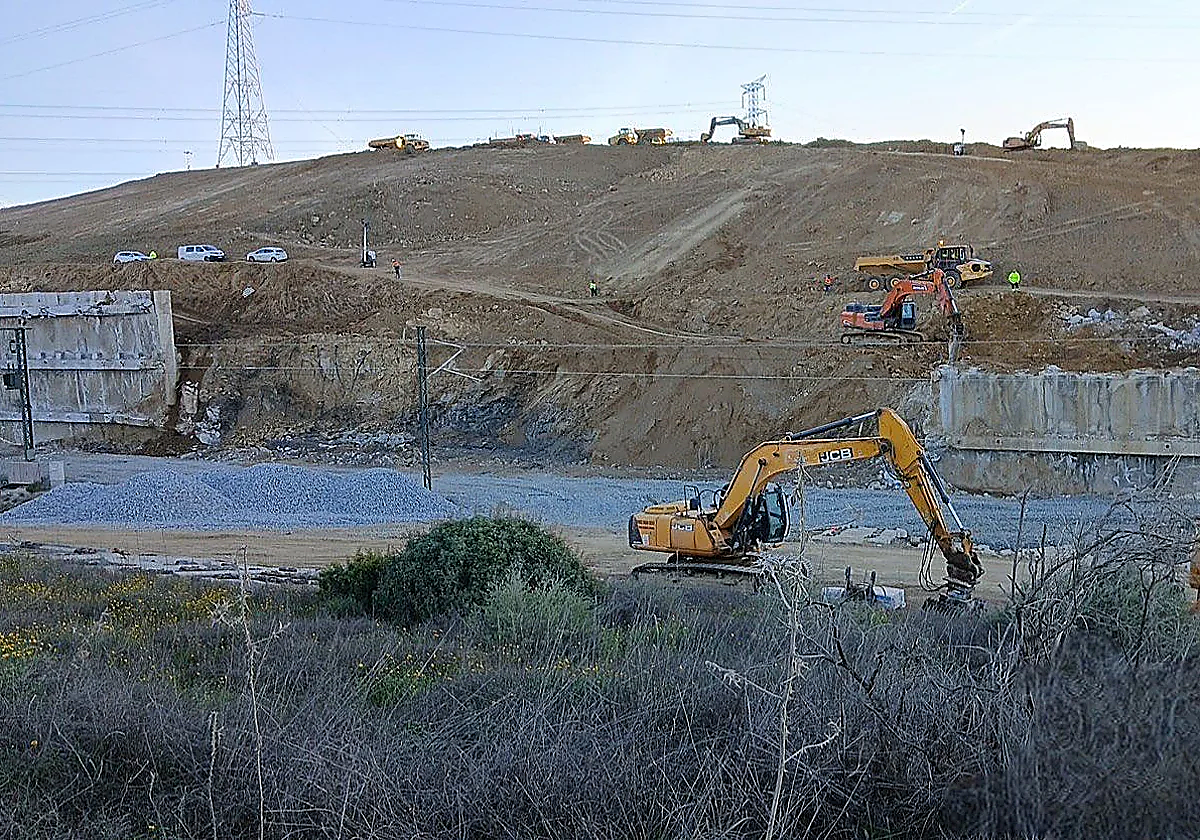 Malaga AVE: rail authorities maintain 27 April as partial reopening deadline