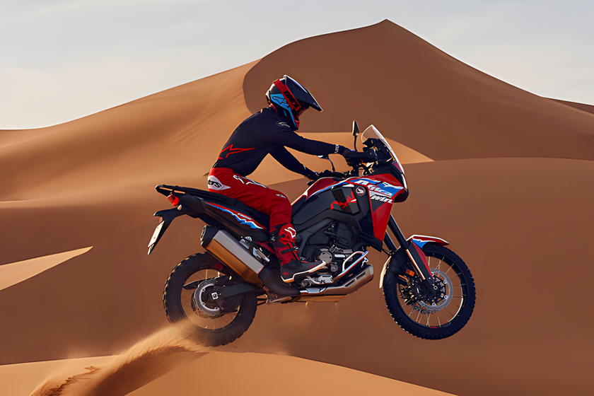 Honda lleva años financiando una idea que suena a locura: transformar arena del desierto en el material de carretera más barato y duradero de África