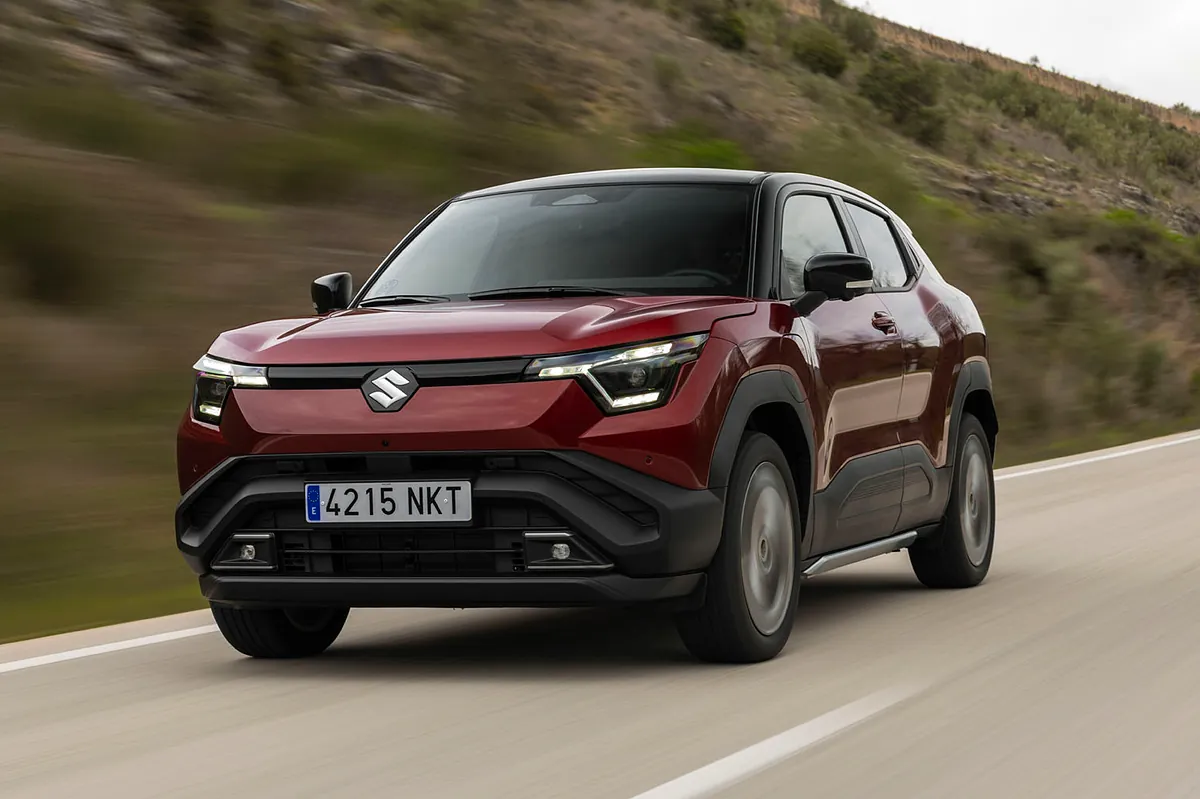 Suzuki apuesta (al fin) por el coche eléctrico: "Preferíamos observar y aprender para no fallar"