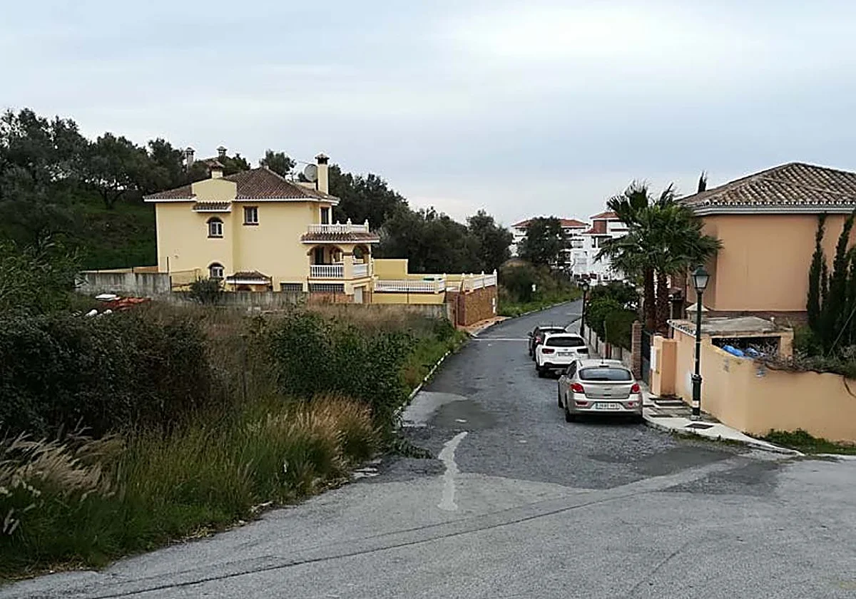 Mijas inicia el camino para «sacar del limbo» a sus 96 urbanizaciones históricas