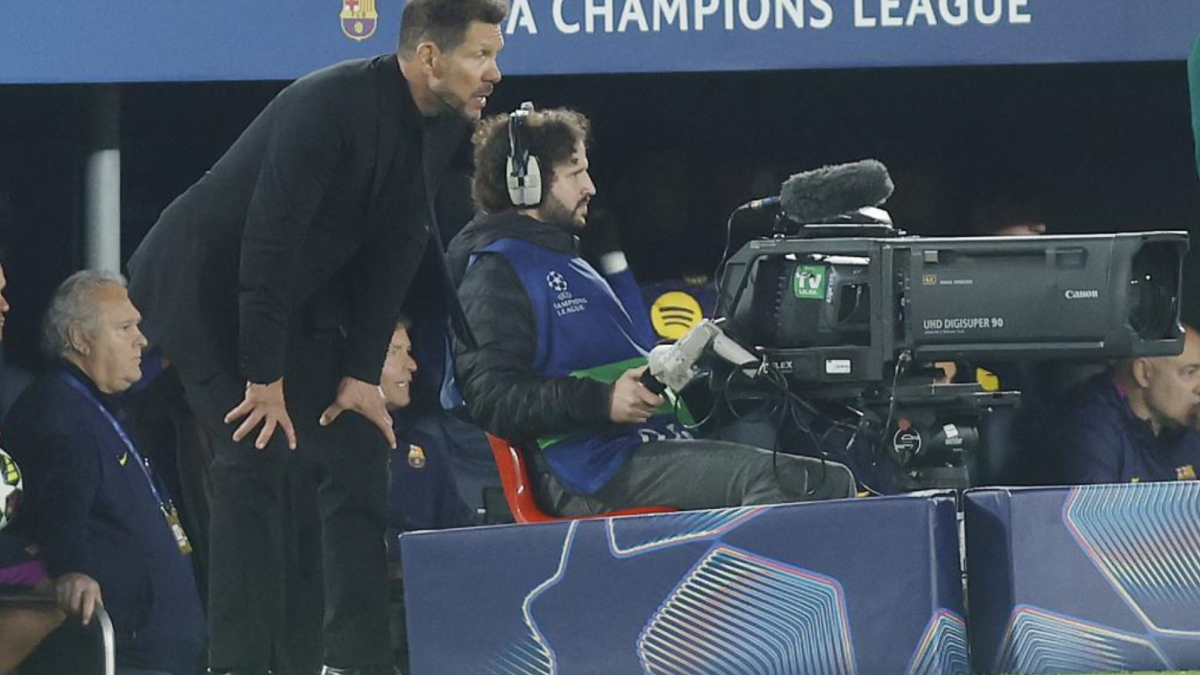 Simeone: "Si Pubill y el árbitro interpretaron que empezaba la jugada... es sentido común del juego"