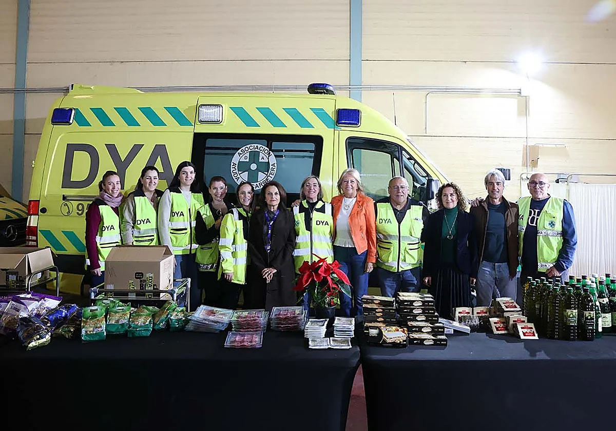 Marbella entrega lotes navideños y ayudas extraordinarias a las personas mayores y familias más vulnerables