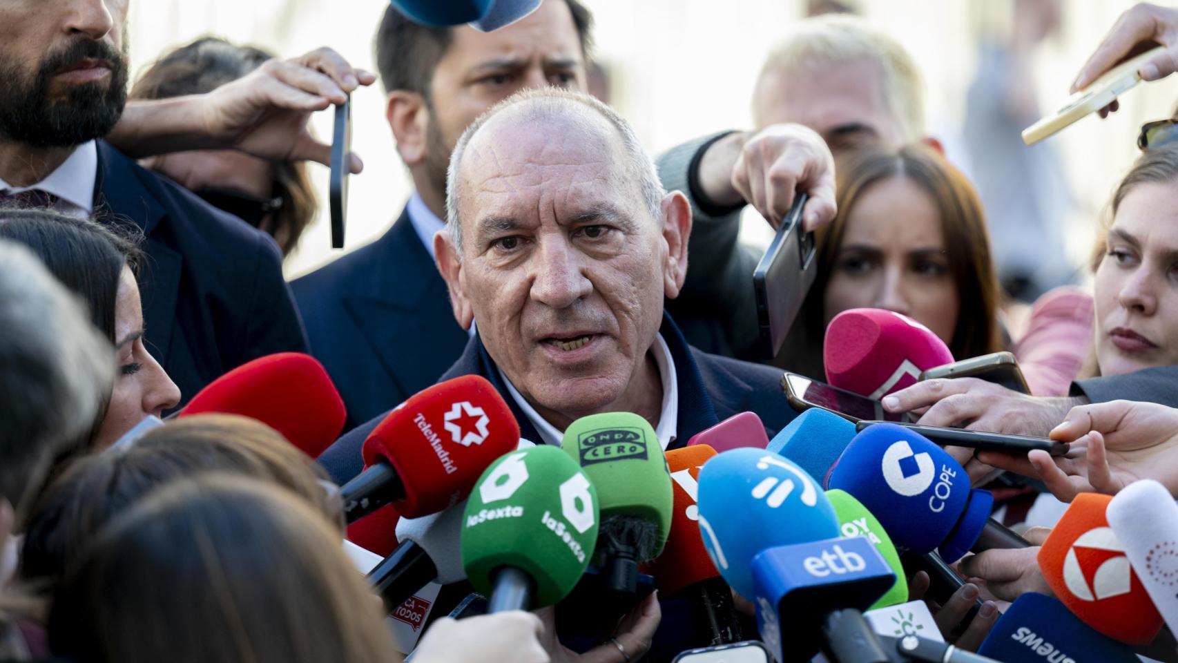 El juez pide los informes psiquiátricos y psicosociales de la mujer policía que denunció al exDAO por violación