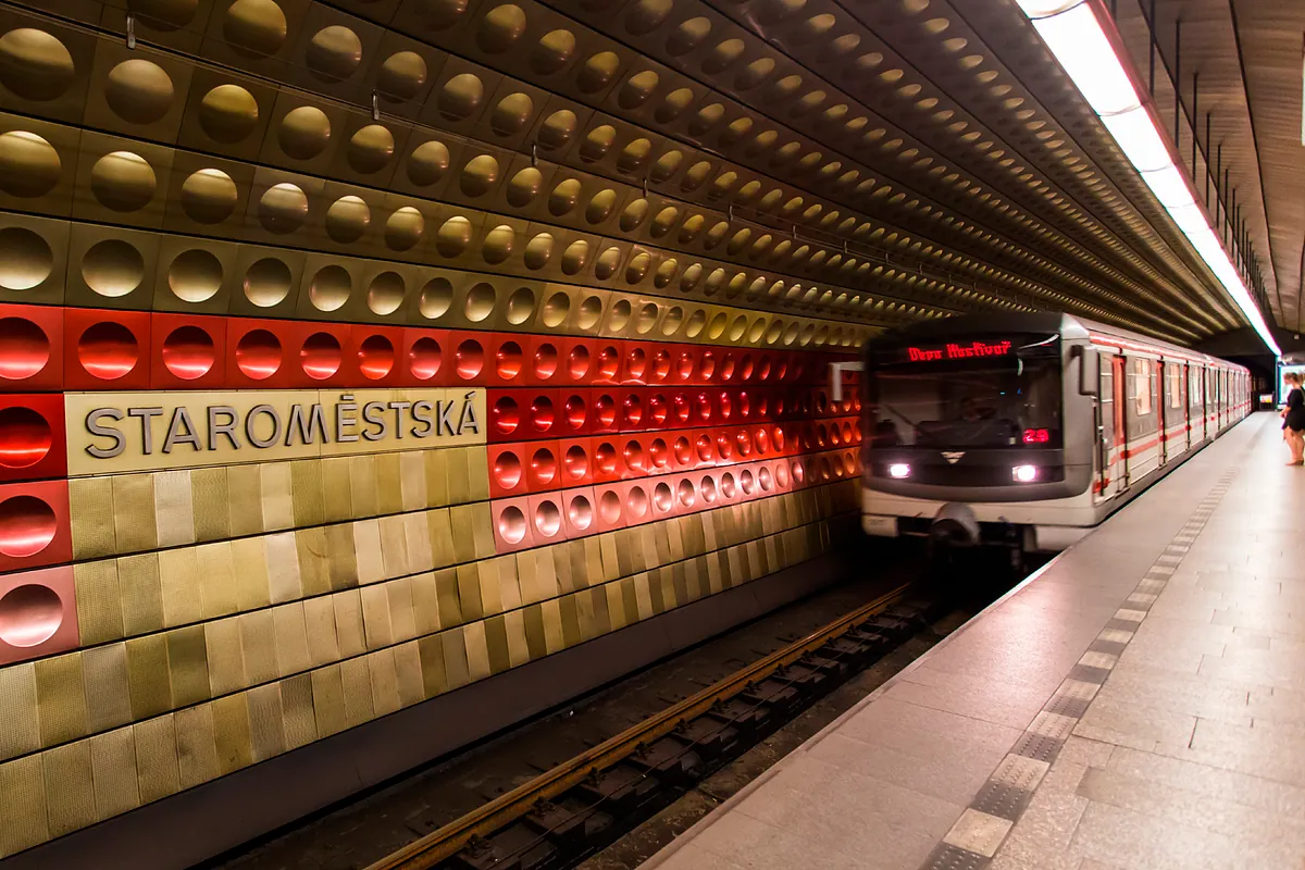 ACS gana la batalla por el Metro de Praga a Strabag