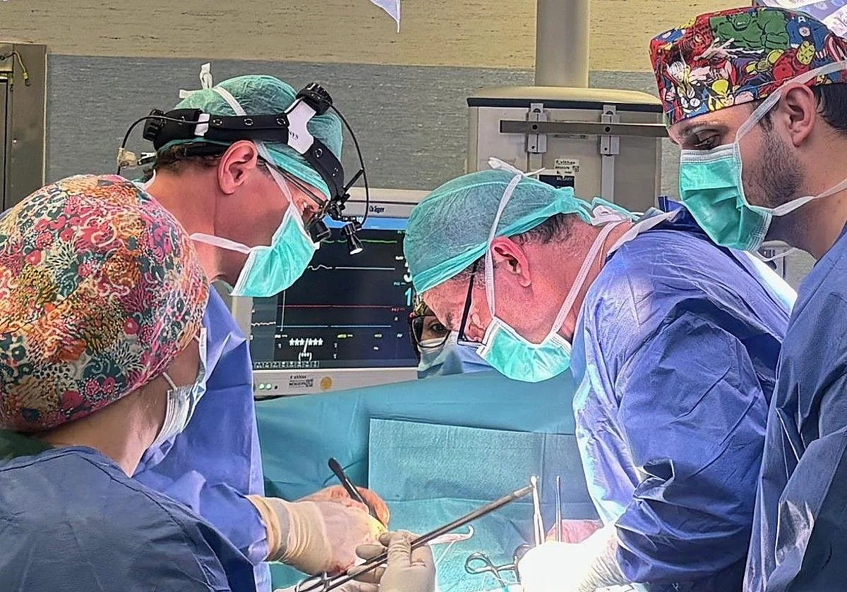 El Hospital Vithas Xanit Internacional celebra 20 años de su apertura y de su primera cirugía cardíaca