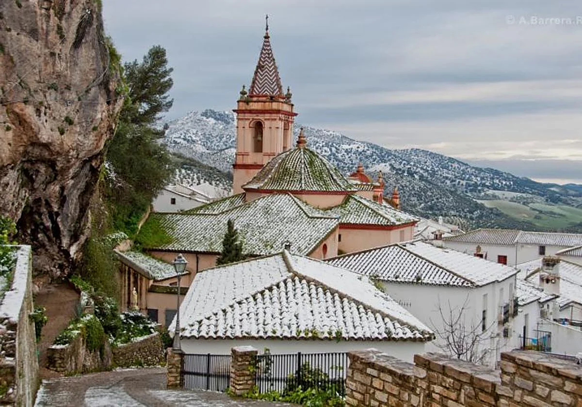 Zahara de la Sierra in the province of Cadiz: The quintessential rural getaway with unmatched charm