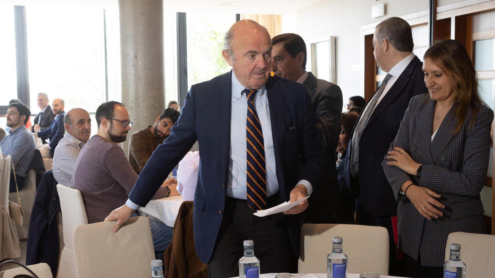 De Guindos alerta del riesgo de una espiral inflacionista por la inestabilidad geopolítica y pide acelerar la integración europea