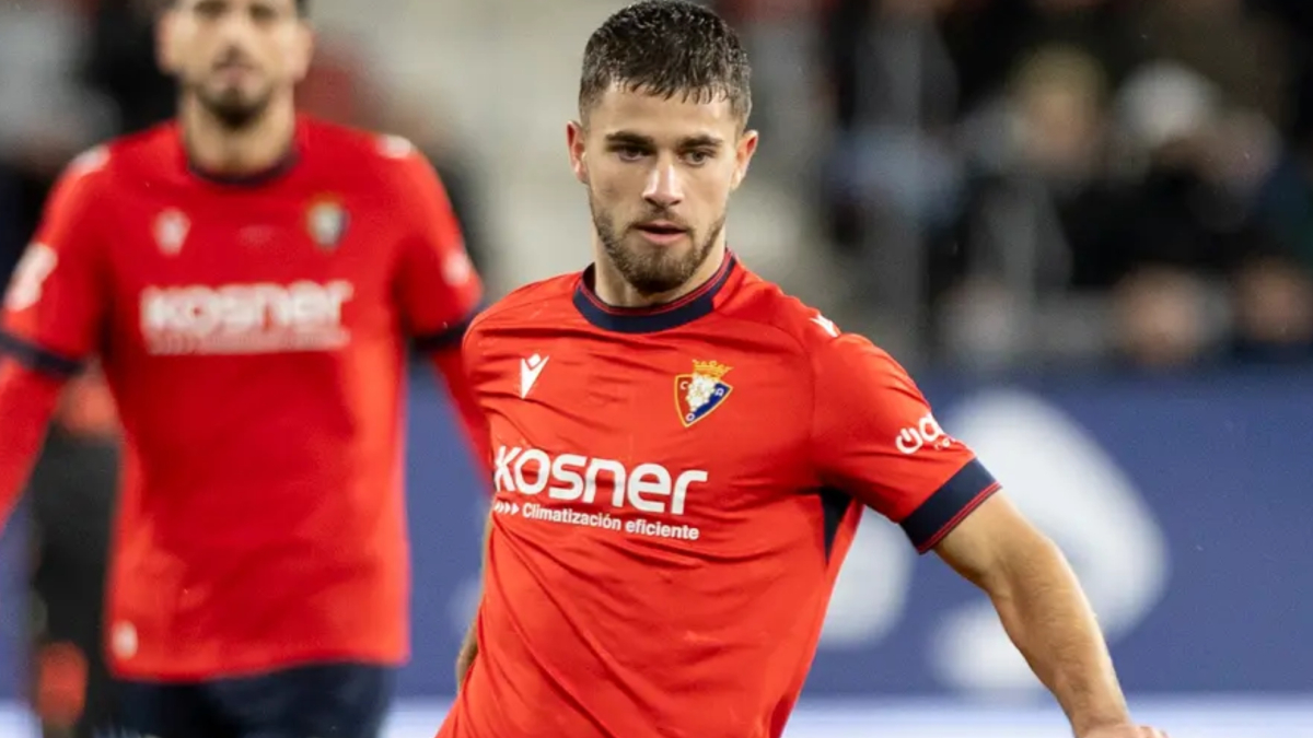 Iker Muñoz renueva con Osasuna hasta 2030