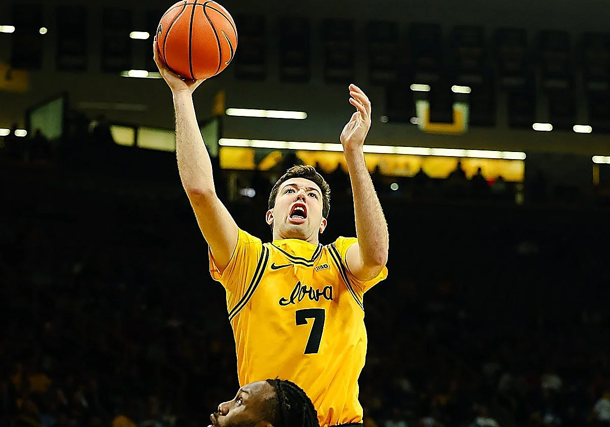 Álvaro Folgueiras buscará un nuevo equipo en la NCAA