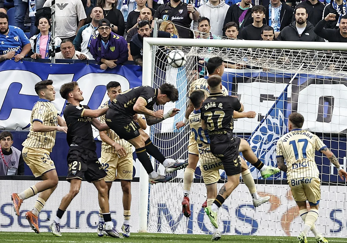 El Málaga de Funes puede con todo y gana a lo grande en La Rosaleda (2-0)