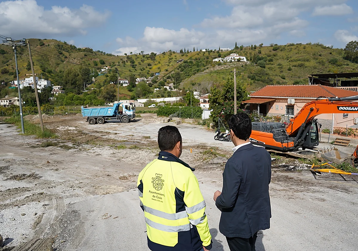 Coín empieza a transformar el Hoyo Carazony en un gran parking público con más de 300 plazas