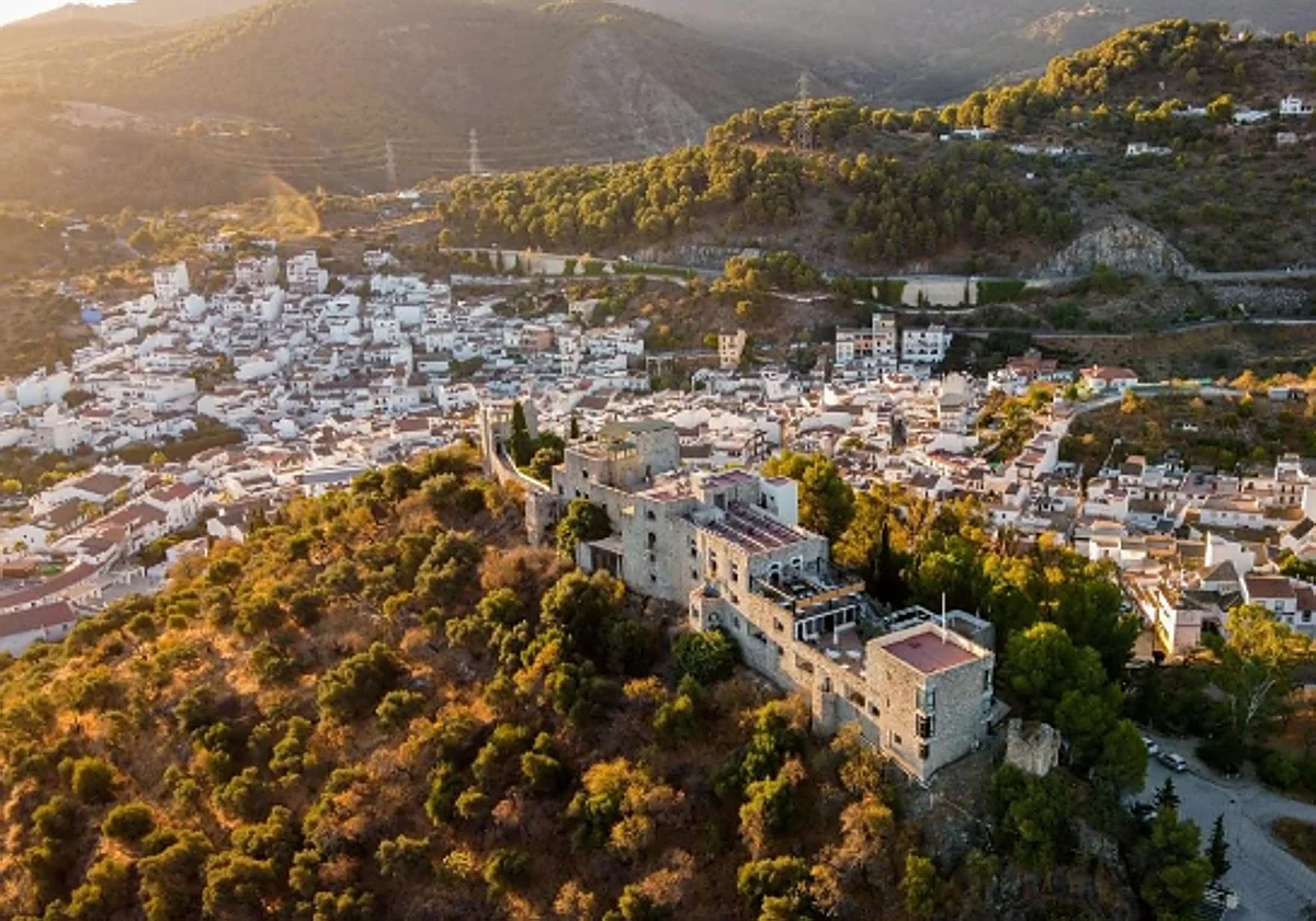 Monda exigirá a los taxis aceptar tarjeta y cumplir horarios mínimos