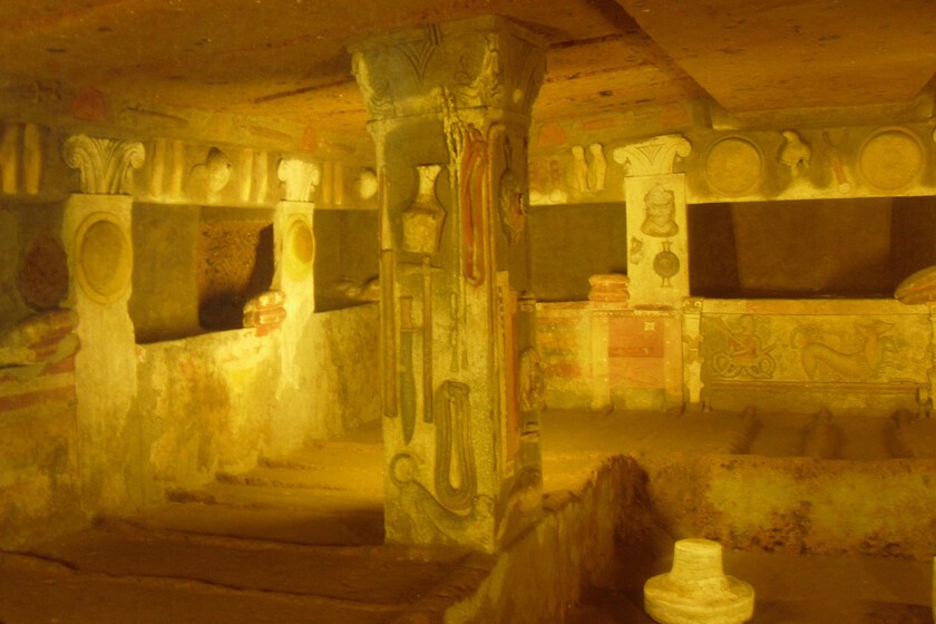 Unos arqueólogos abrieron una tumba etrusca de hace 2.600 años y se encontraron algo sorprendente: cuatro cadáveres intactos