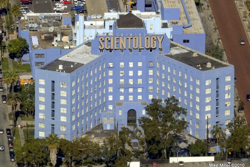 El nuevo pasatiempo de TikTok es entrar por sorpresa en uno de los edificios más vigilados de Hollywood: el de la Cienciología