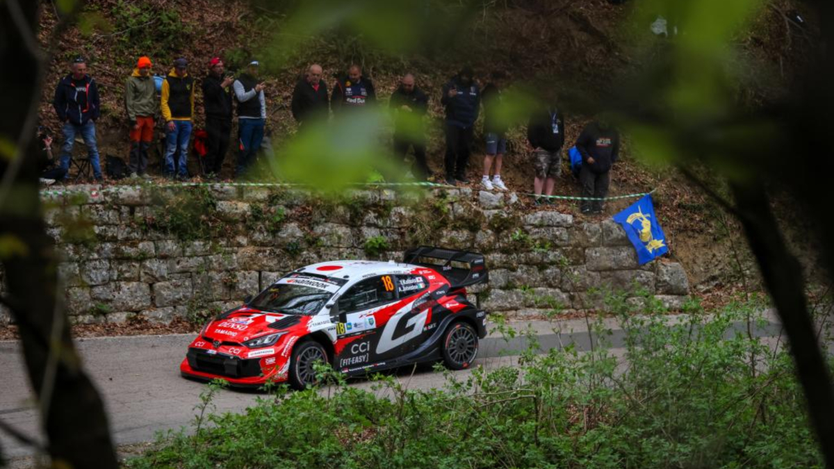 El rally más loco: todos los favoritos colapsan y Katsuta gana en el último tramo