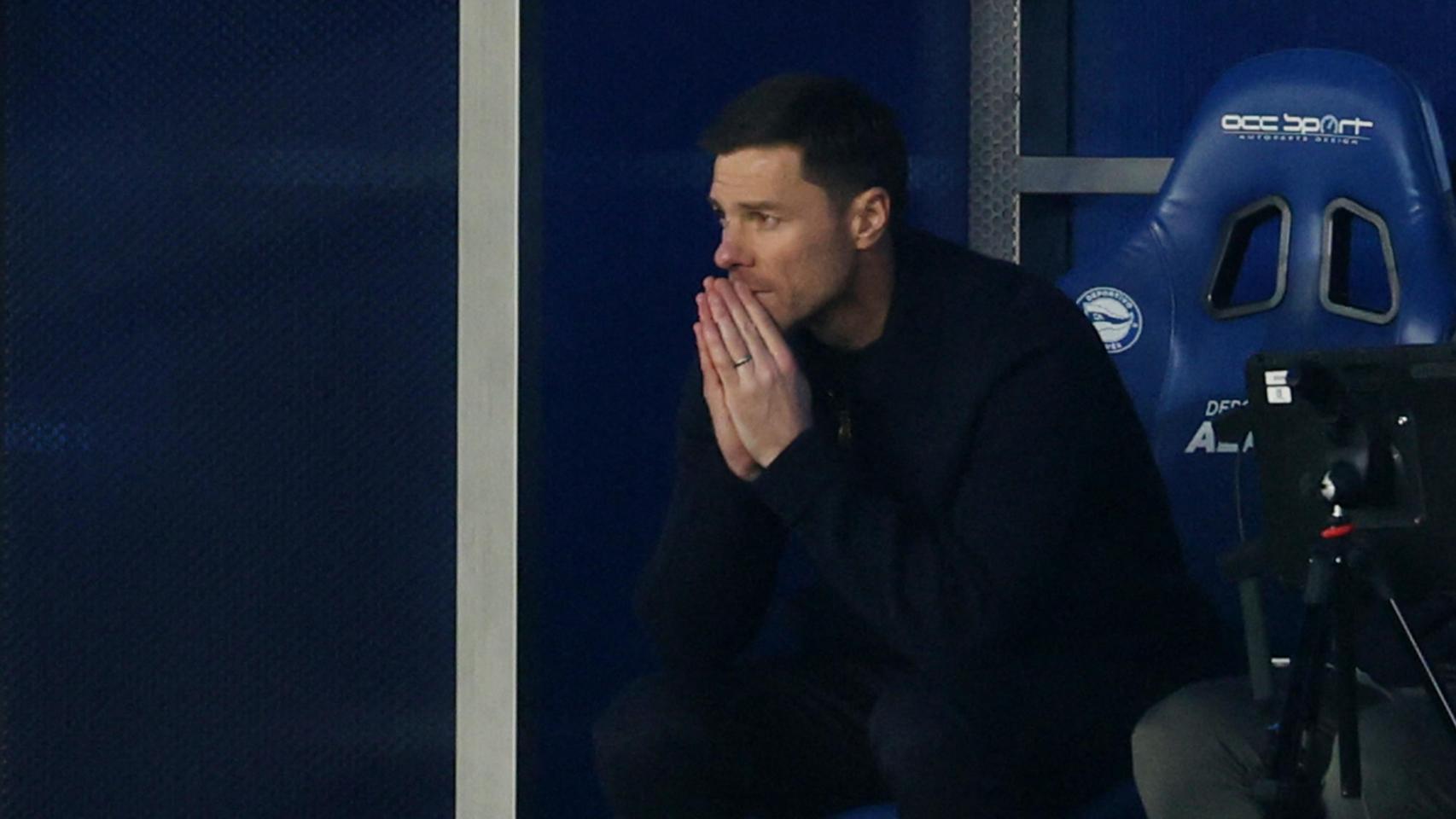 A Xabi le hace falta más que ganar al Alavés: la trituradora de entrenadores que amenaza con tragarse al técnico del Madrid