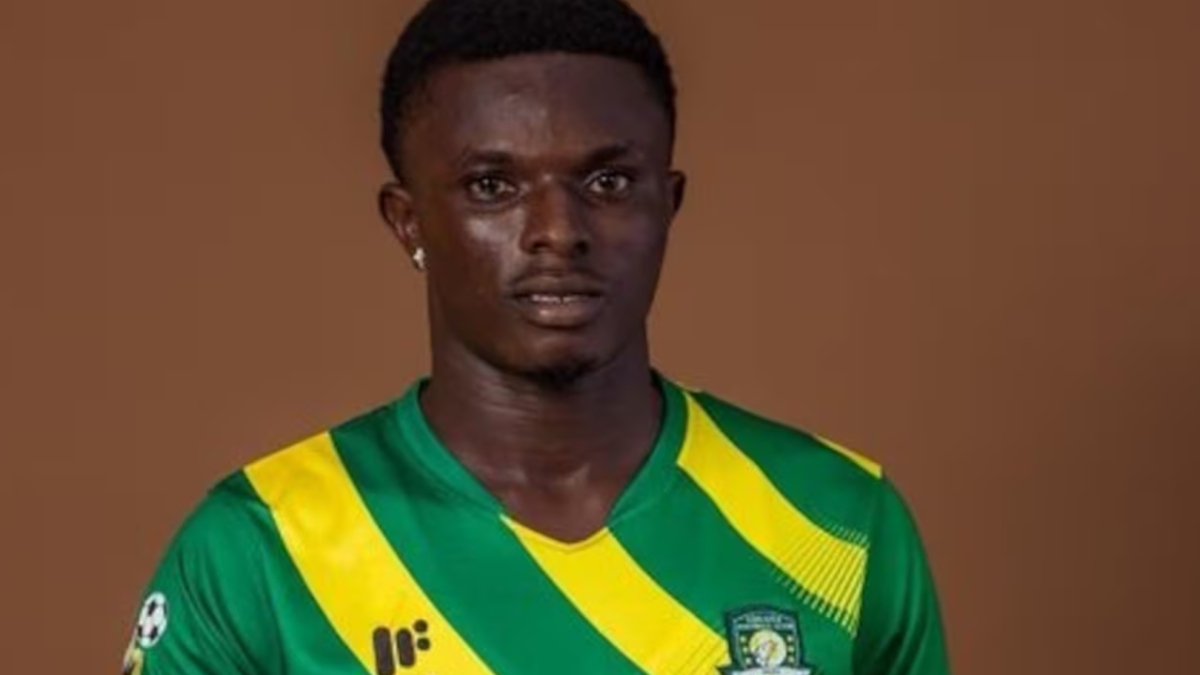 Muere un futbolista de Primera división de Ghana tras un asalto a mano armada al autobús del equipo