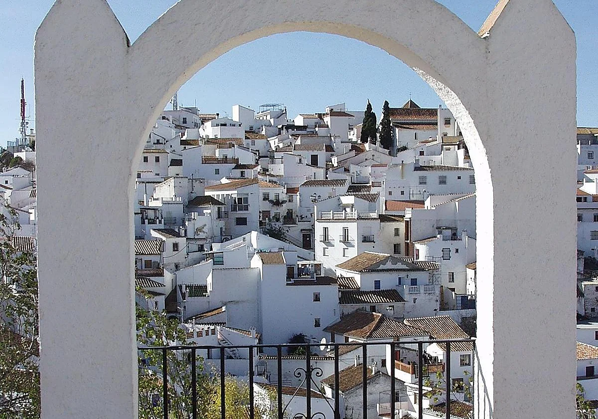 Comares celebra el Tahona Fest con conciertos, talleres y tirolina gratis el 18 de abril