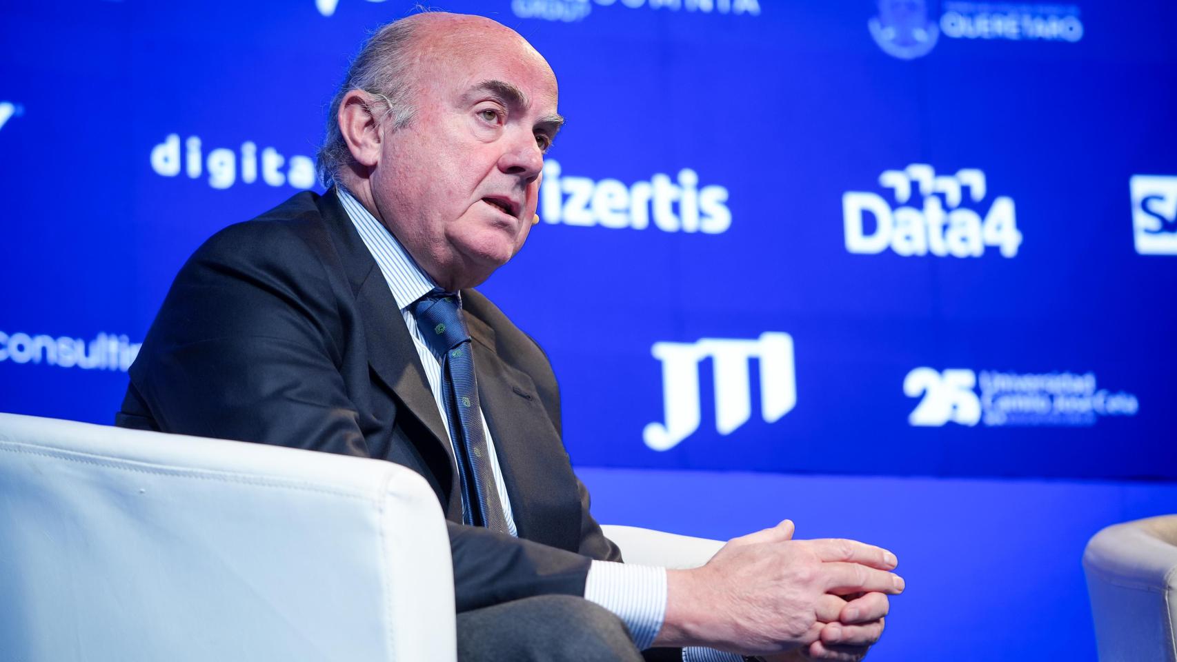 De Guindos (BCE) avisa de que la inmigración da la mitad del crecimiento a España pero también encarece la vivienda