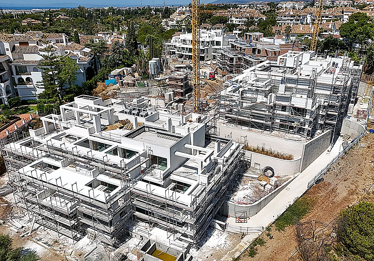 Gobierno y Junta de Andalucía negocian para no acabar en el Constitucional por la ley de vivienda