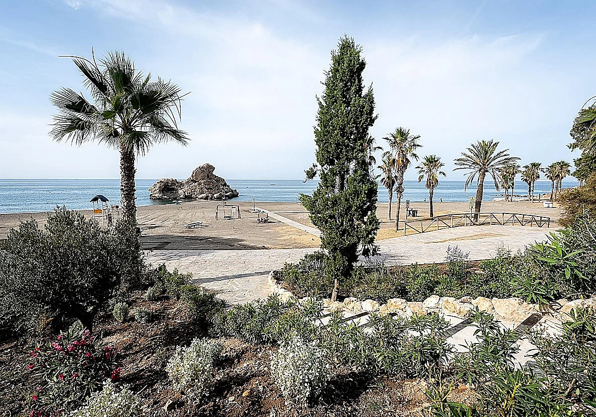 Málaga culmina el proyecto piloto: ya riega con agua regenerada las zonas verdes del Peñón del Cuervo