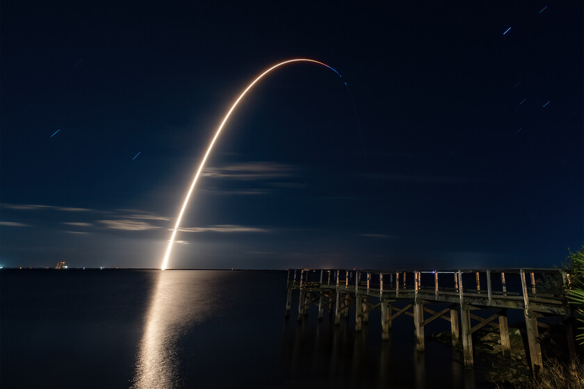 Amazon quiere dar caza a Starlink donde más le duele: comprando el "caramelito" de Globalstar por 9.000 millones de dólares