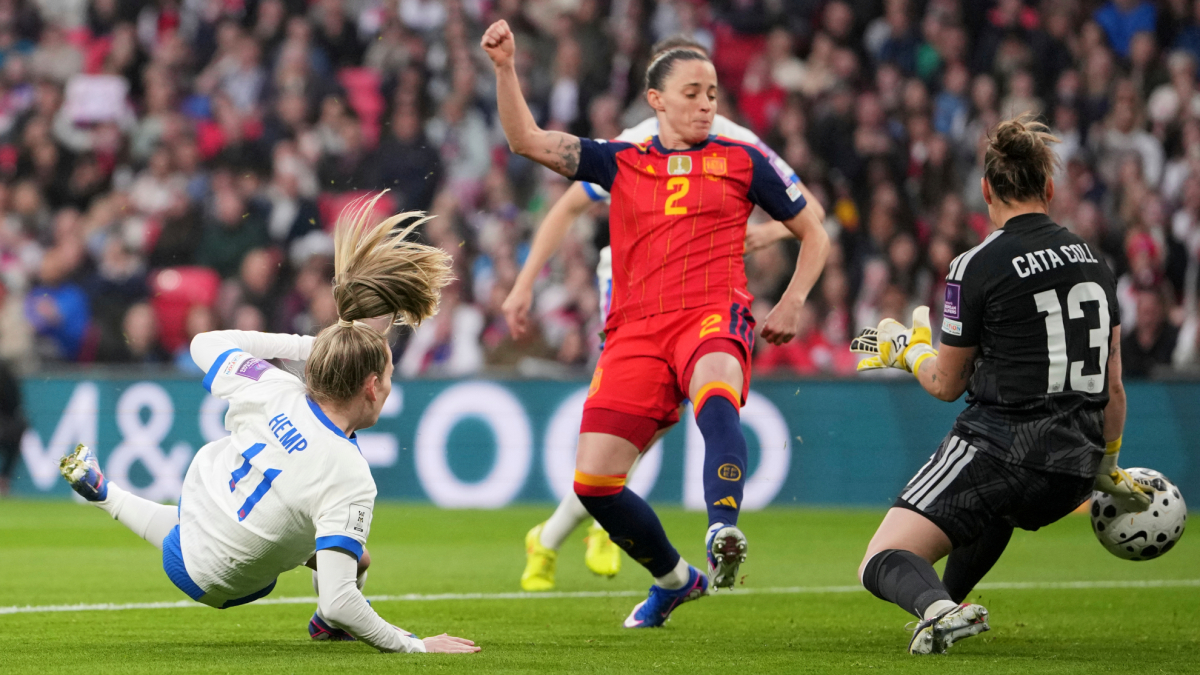 A España se le atraganta Wembley