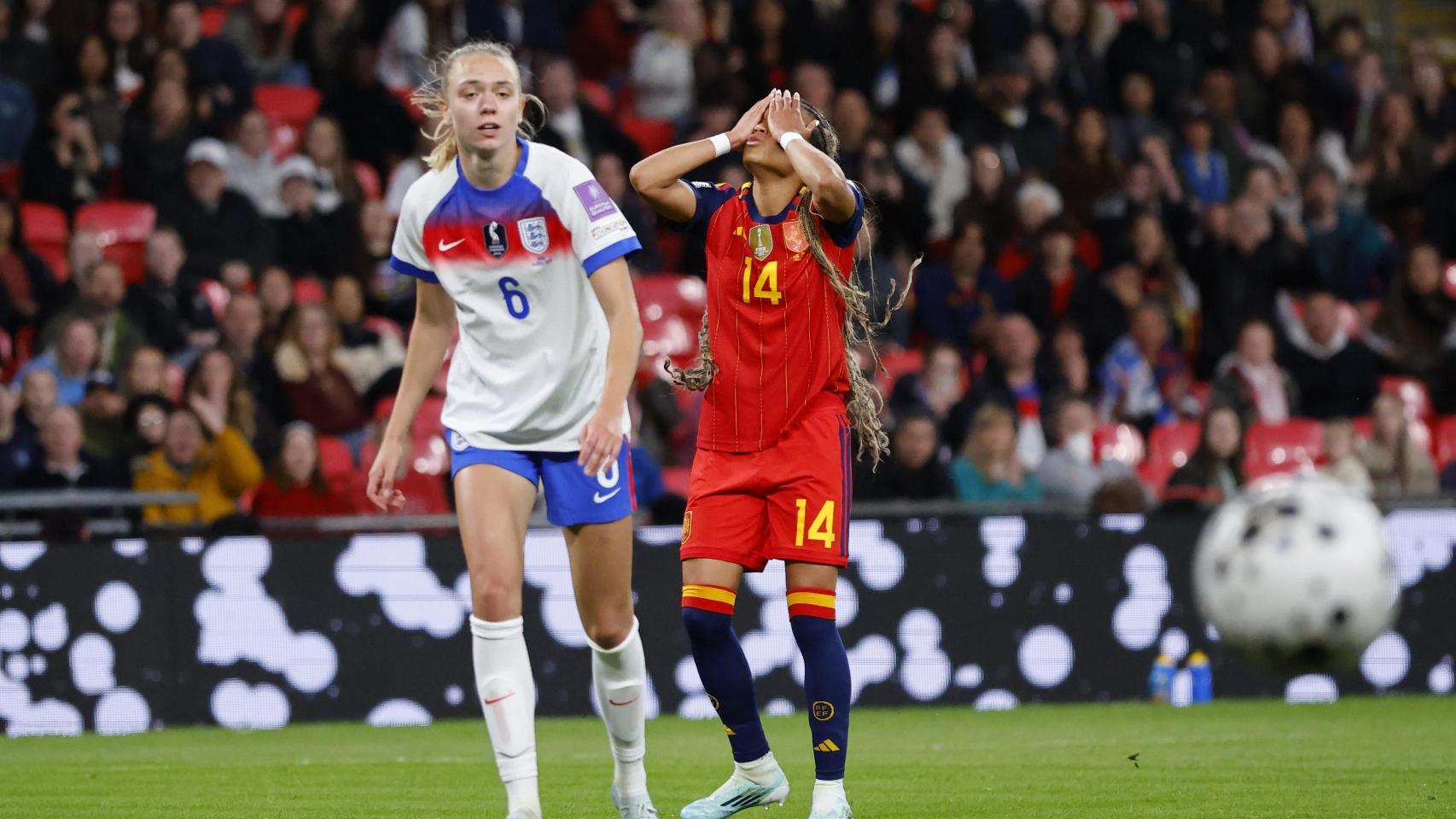 España se complica el billete directo al Mundial de 2027 tras la derrota por la mínima ante Inglaterra en Wembley