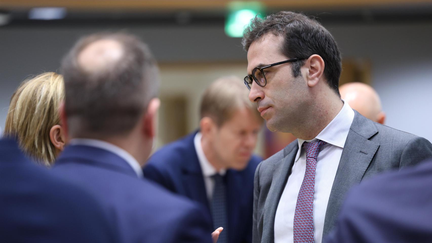 El FMI y la OCDE desaconsejan nuevas ayudas por la guerra como las que prepara España por su impacto en la deuda