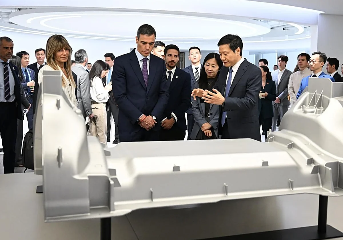 Sánchez en China, el balance de un «éxito» diplomático marcado a hierro por el juez Peinado