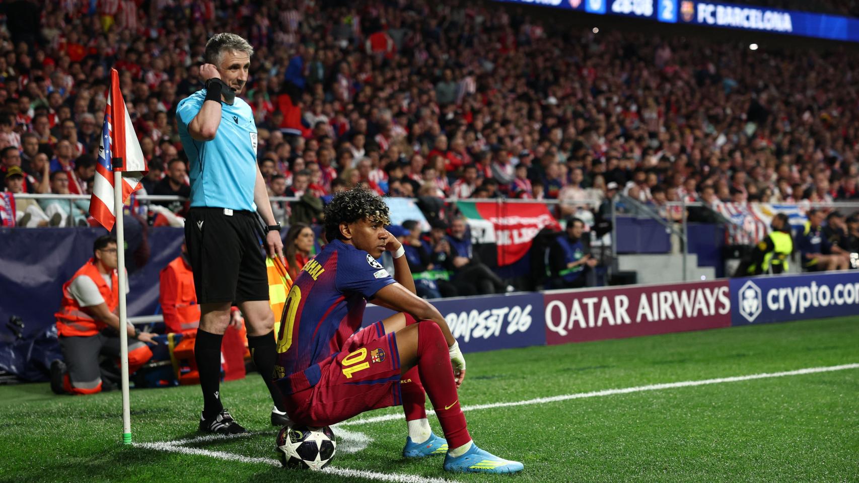 El Barça se desangra en la Champions con otro fracaso y una realidad en Europa que retrata los arbitrajes de La Liga