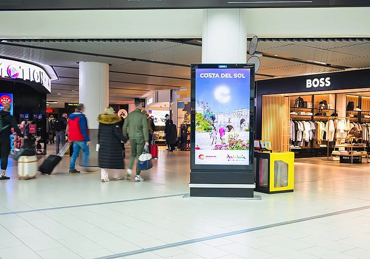 La Costa del Sol lanza la campaña 'Make it yours 2026' en aeropuertos europeos