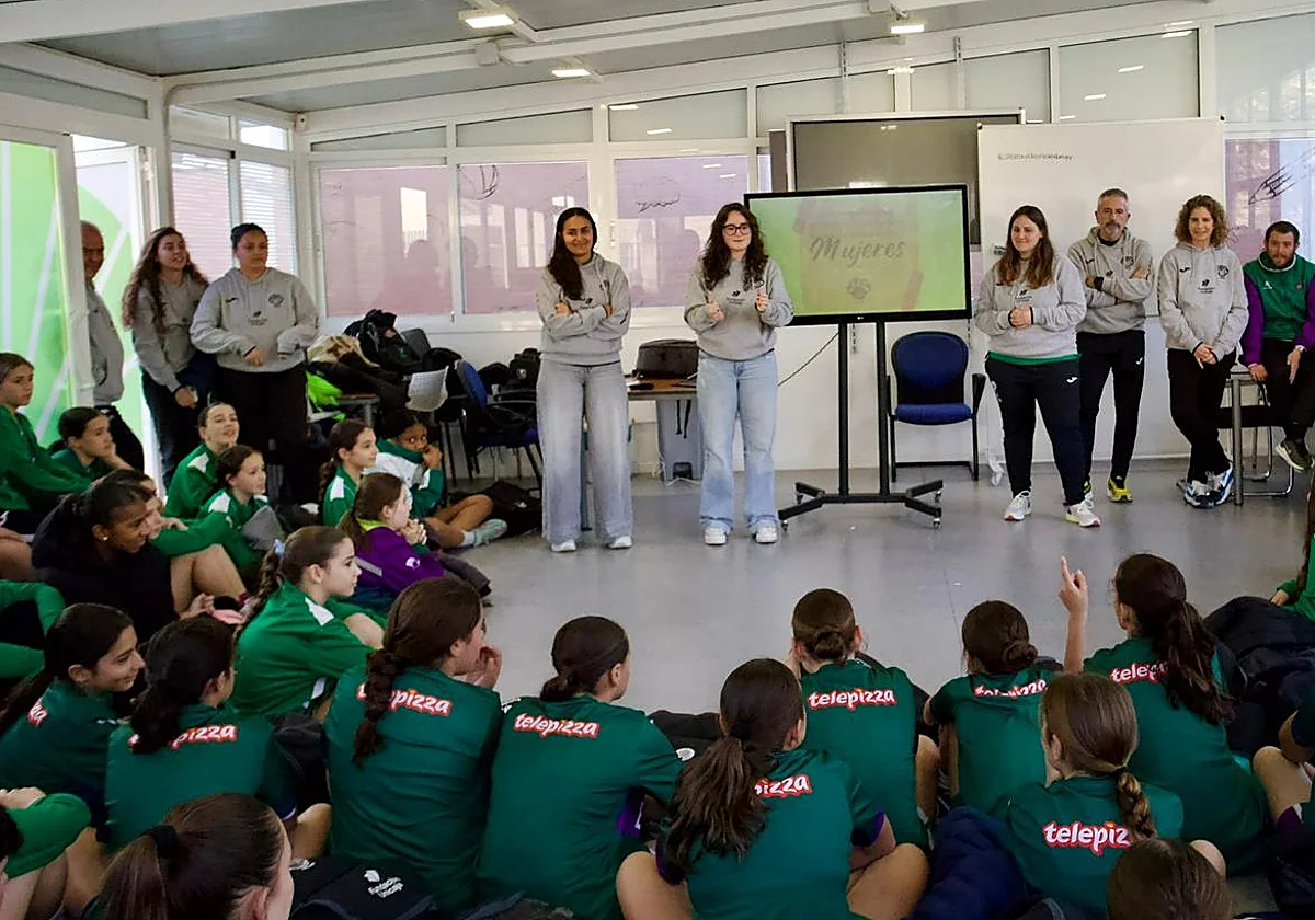 El EBG Málaga crea un grupo de desarrollo para poner en valor la figura de la mujer