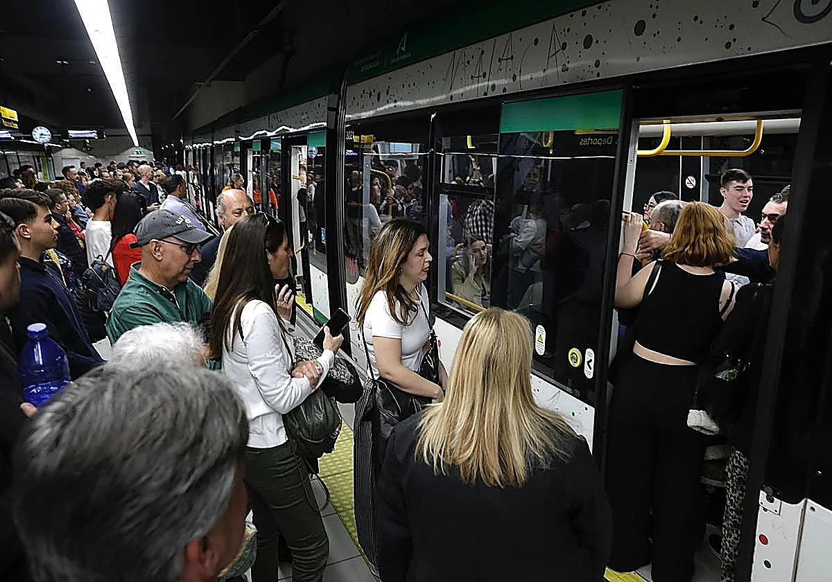 Los trabajadores del metro de Málaga desconvocan la huelga prevista para este jueves