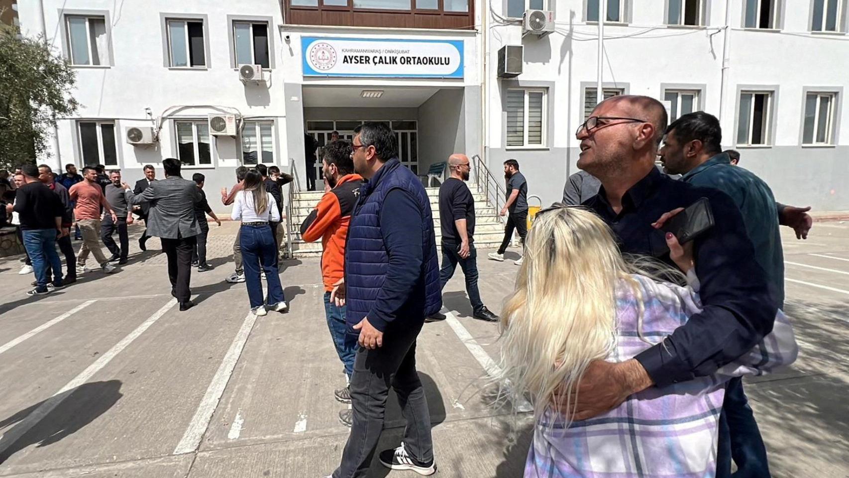 Cuatro muertos y 20 heridos en otro tiroteo en un colegio de Turquía: el atacante, un alumno, llevaba pistolas de su padre