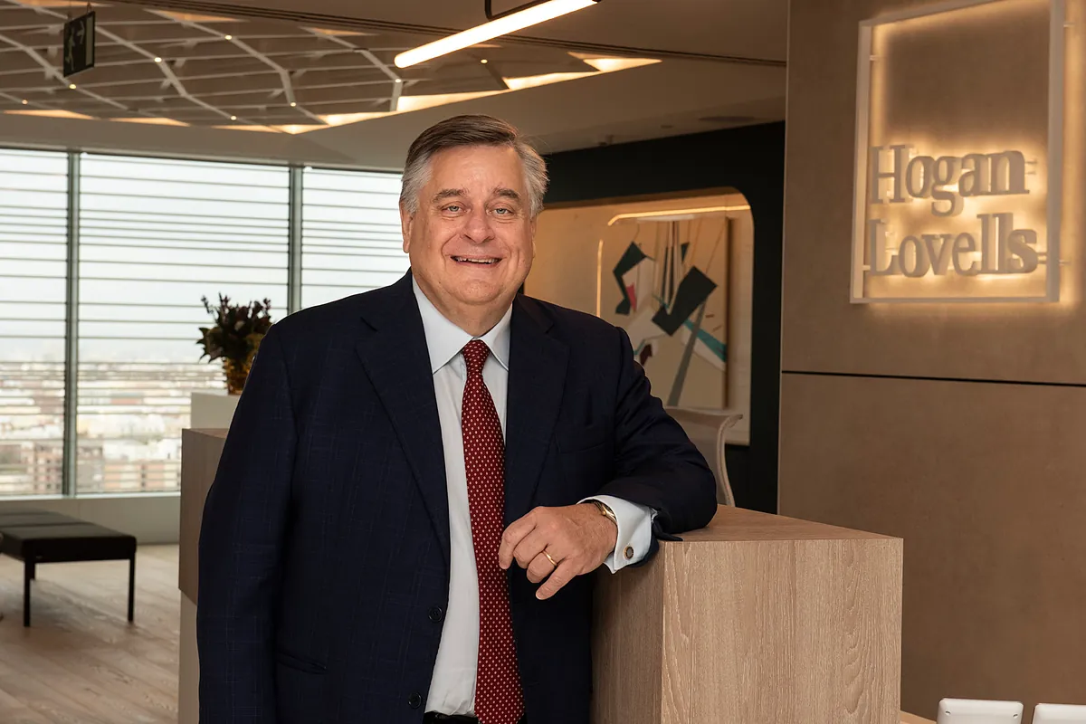Hogan Lovells y Cadwalader sellan su fusión y crean una firma de más de 3.600 millones de dólares
