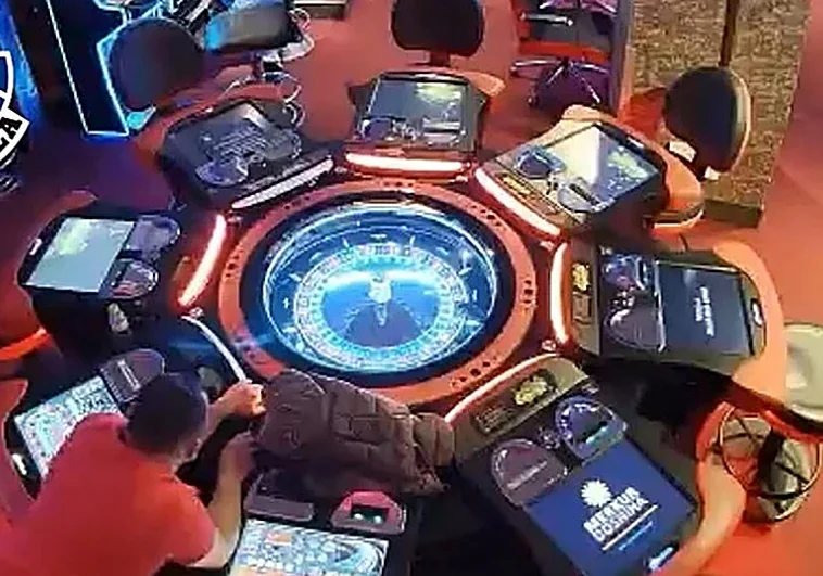 Un Ocean's Eleven a la vasca: trucan las ruletas de cinco salones de juego y se llevan 370.000 euros