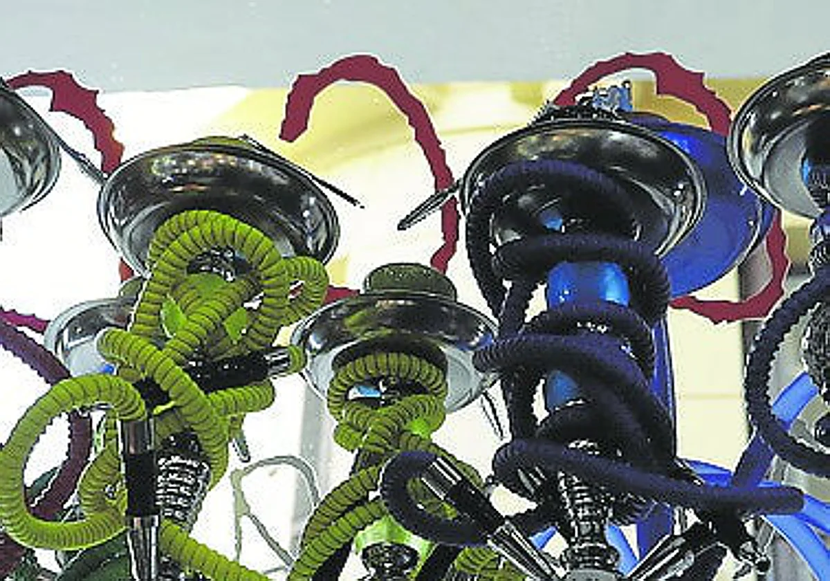 Hashish addict who stole bongs from Costa Tropical bar orderd to leave Spain