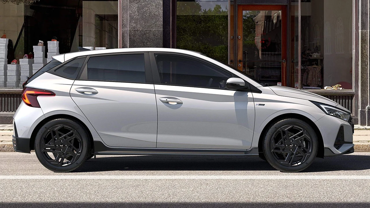 4.300 € de rebaja, automático y buen maletero, sobran las razones para comprar este coche coreano rival de Dacia y Skoda