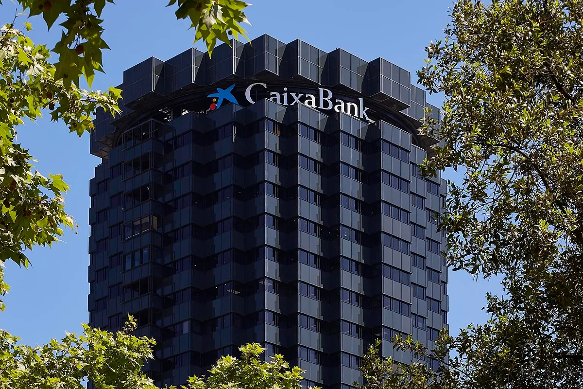 CaixaBank coloca 2.000 millones de dólares en bonos en EEUU