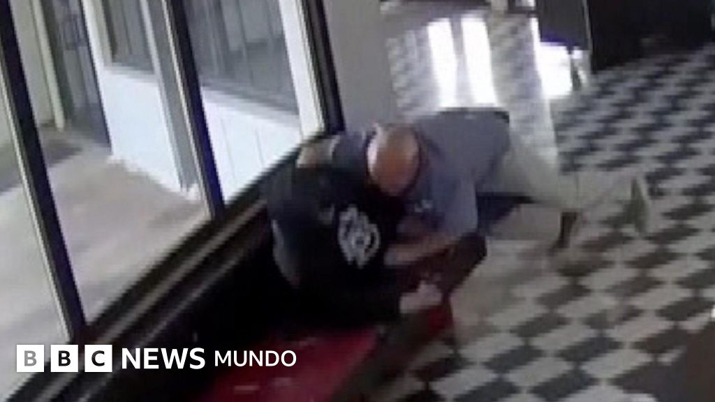 El impresionante video de un director de escuela en EE.UU. que neutralizó a un atacante que iba a llevar a cabo un tiroteo